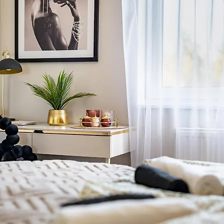 Break Z Gabinetem, 2 Lazienkami, Tarasem I Garazem Podziemnym W Cenie Апартаменти